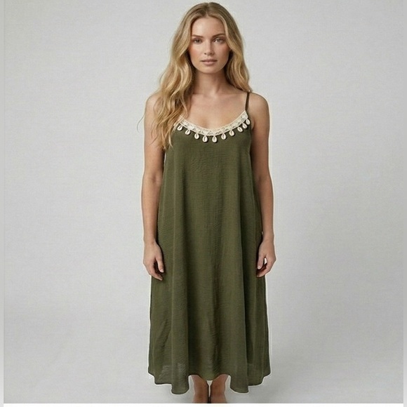 LAST ONE 🔥 Boho Shell-Trimmed Maxi Slip Dress Green - Picture 5 of 8